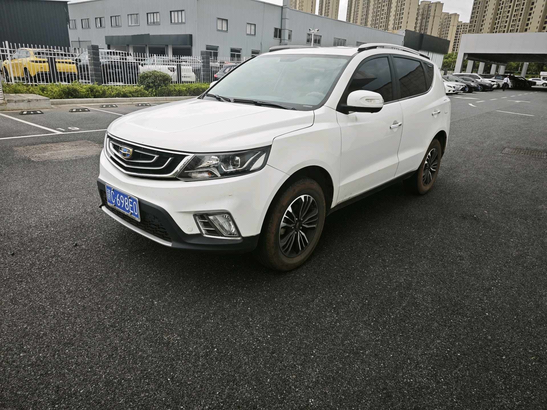 GEELY Vision X6 2017 car image 