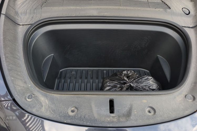 Tesla Model Y 2024 car image #22