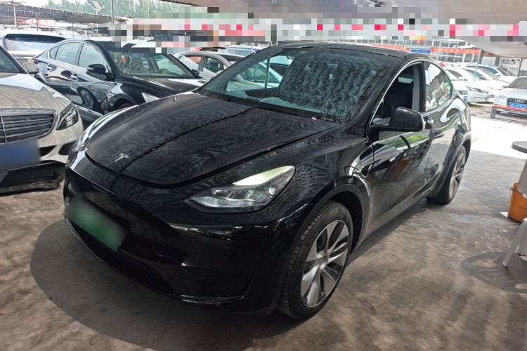 Tesla Model Y 2023 #2 Tesla Model Y 2023 car image #2