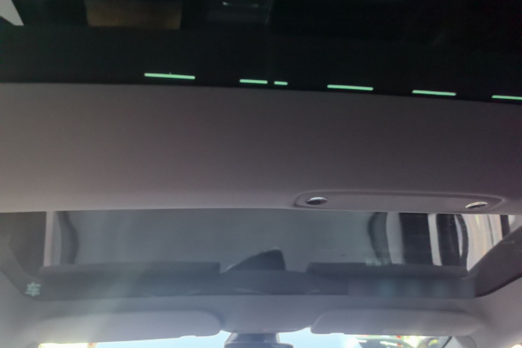 Tesla Model 3 2022 car image #18