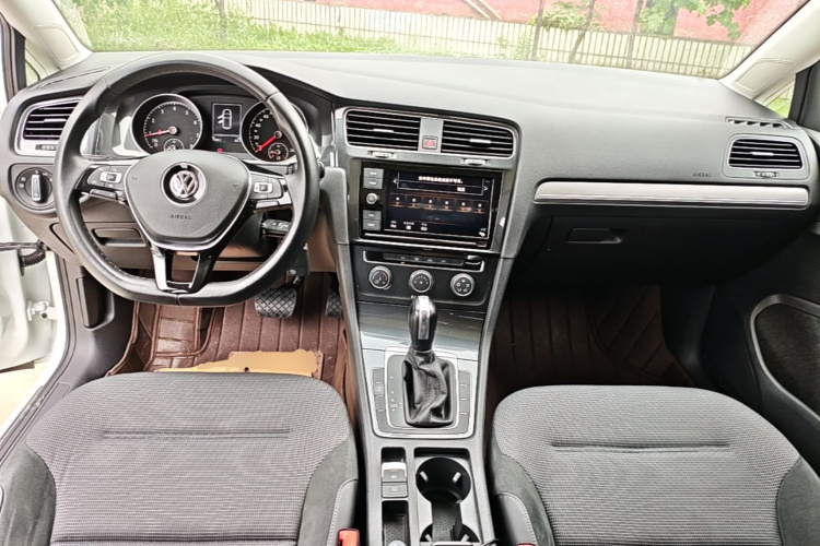 Volkswagen Golf 2019 #10 Volkswagen Golf 2019 car image #10