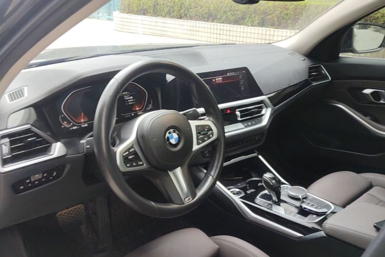 BMW 3 Series 2021 #10 BMW 3 Series 2021 car image #10