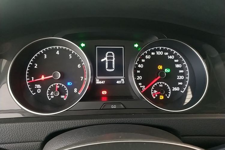 Volkswagen Golf 2019 car image #12