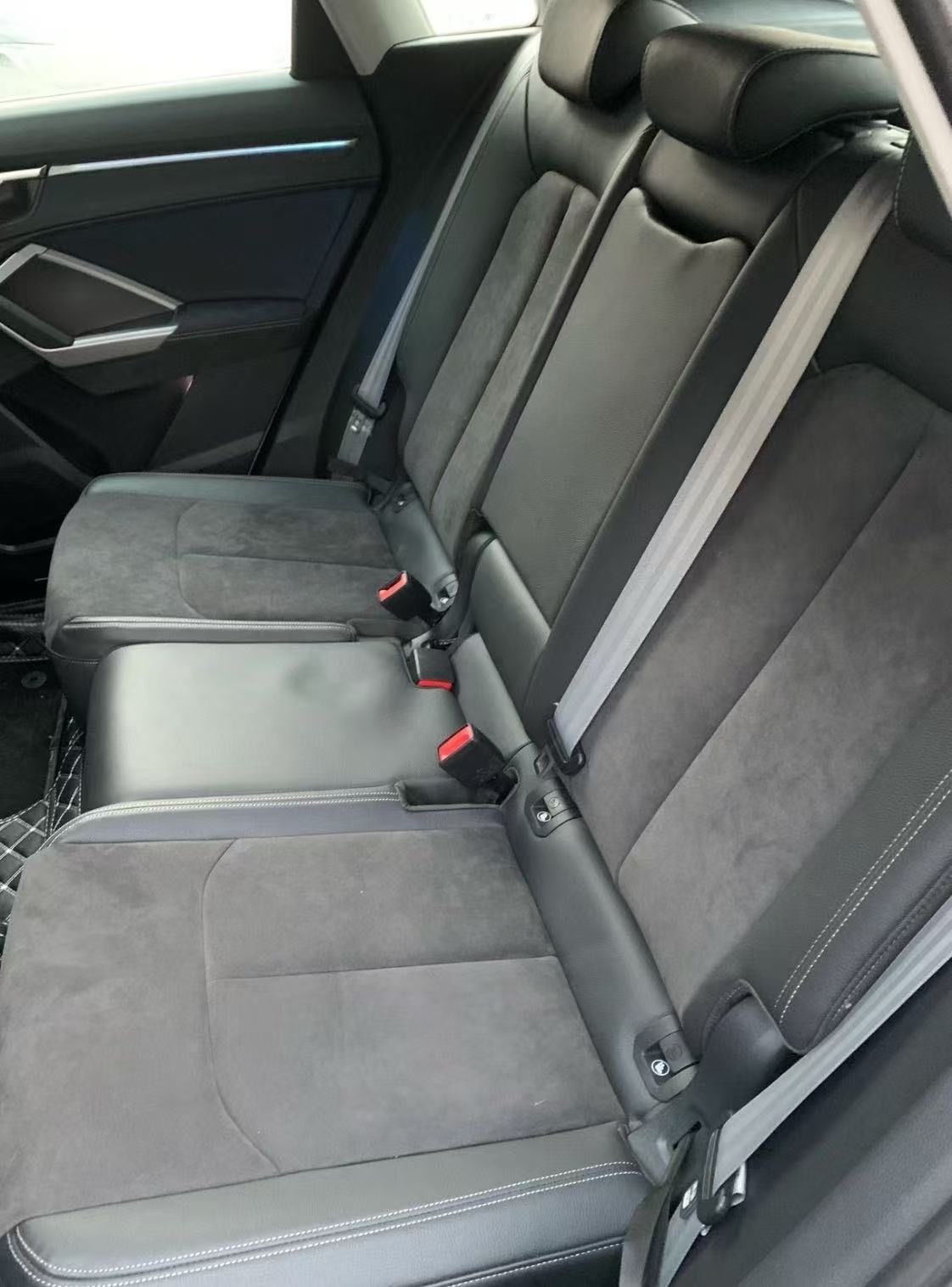 Audi Q3 2022 car image #5