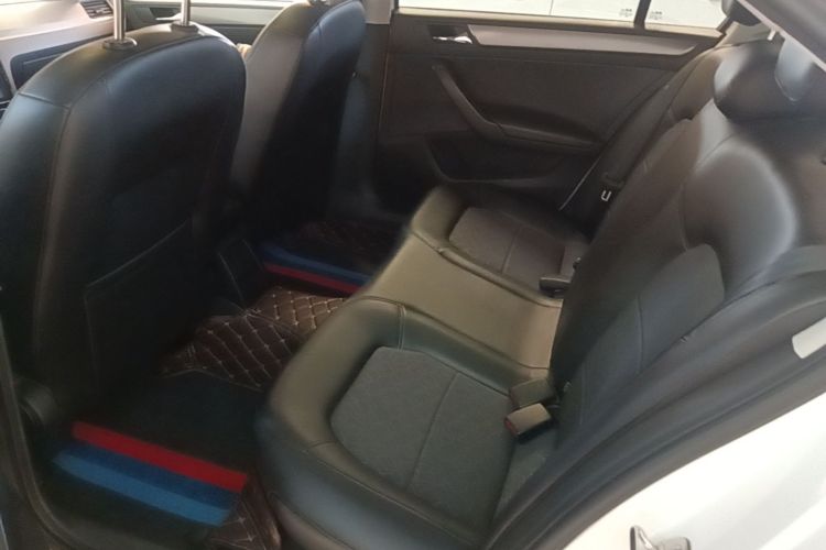 Volkswagen Santana 2016 car image #17