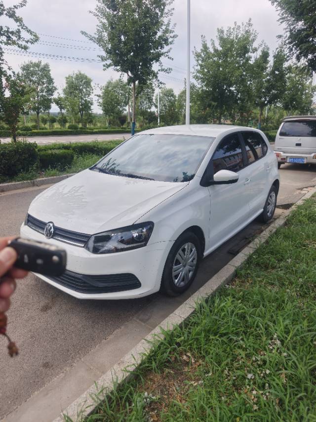 Volkswagen Polo 2017 Volkswagen Polo 2017 car image