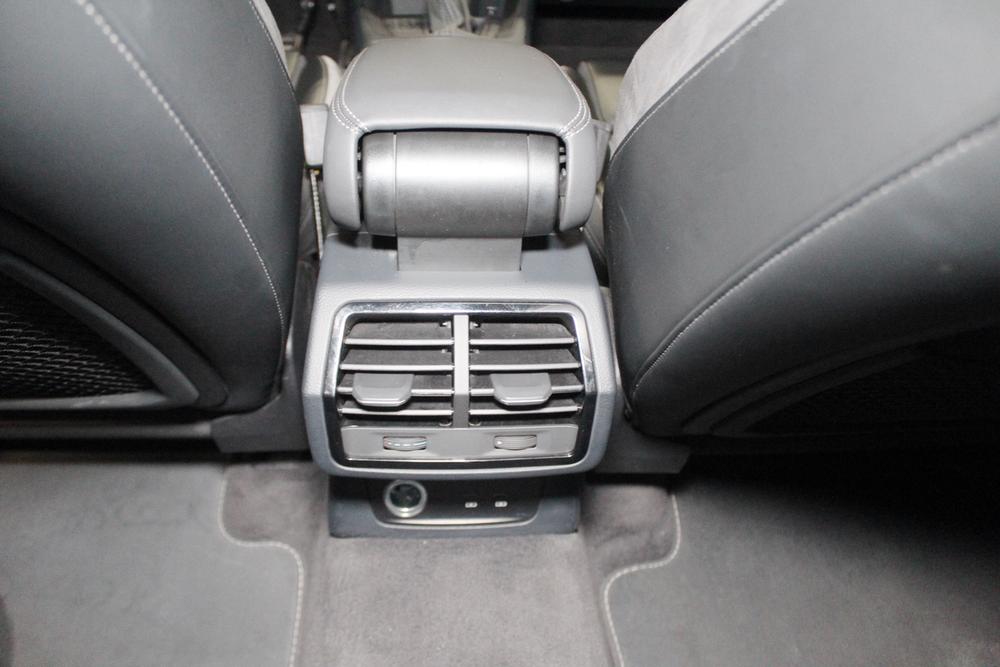 Audi Q3 2024 imagem de carro #8