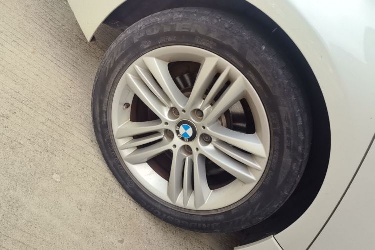 BMW 3 Series 2017 #10 BMW 3 Series 2017 car image #10