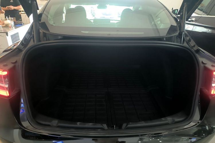 Tesla Model 3 2021 #19 Tesla Model 3 2021 car image #19