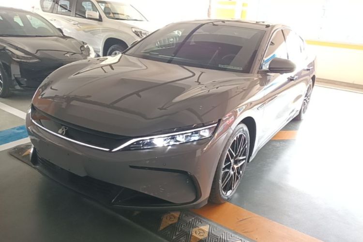 BYD Han 2025 #2 BYD Han 2025 car image #2