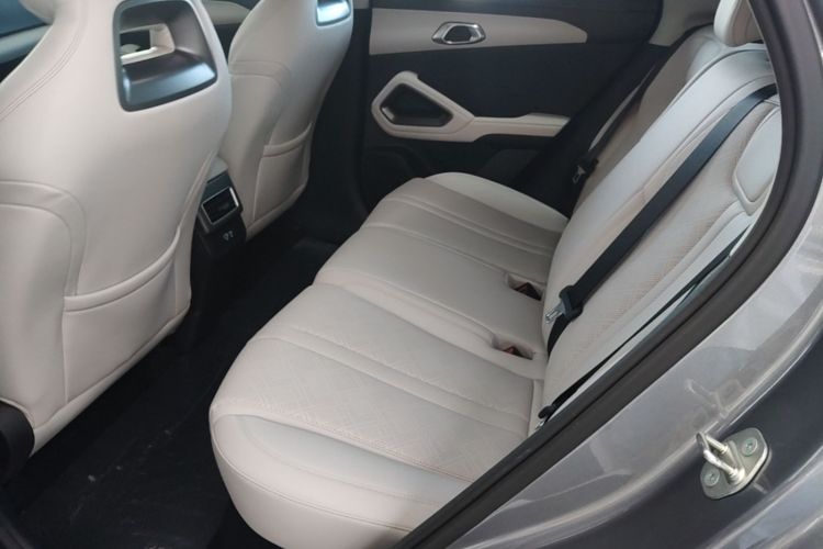 BYD YuanUP 2025 #17 BYD YuanUP 2025 car image #17