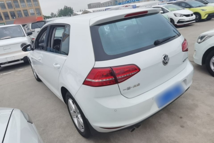Volkswagen Golf 2015 car image #7