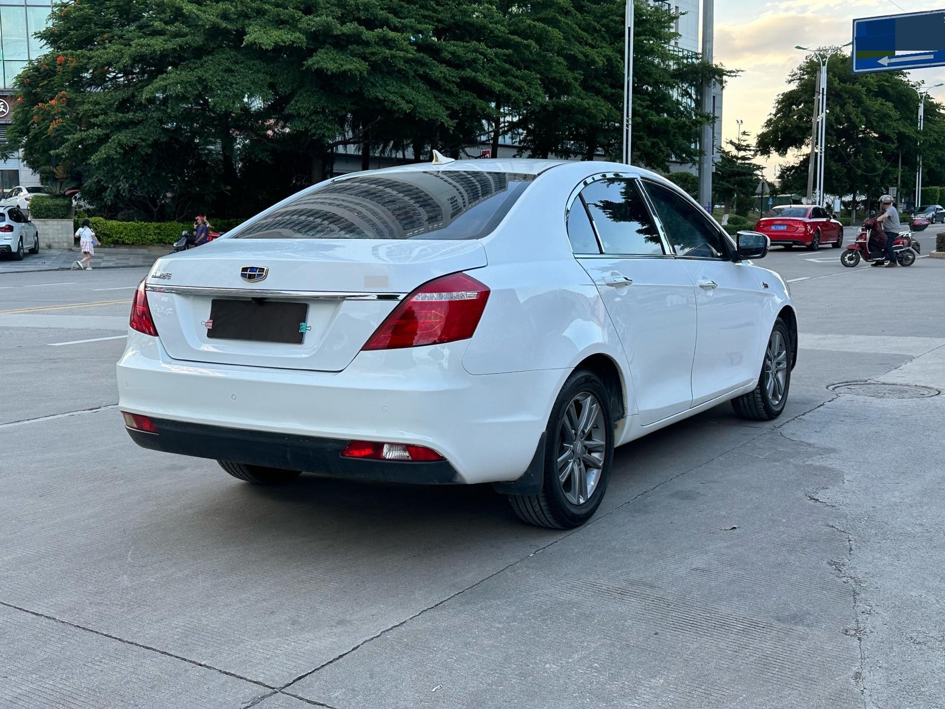 GEELY Emgrand 2017 #9 GEELY Emgrand 2017 car image #9