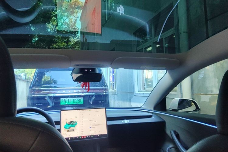 Tesla Model 3 2024 car image #18