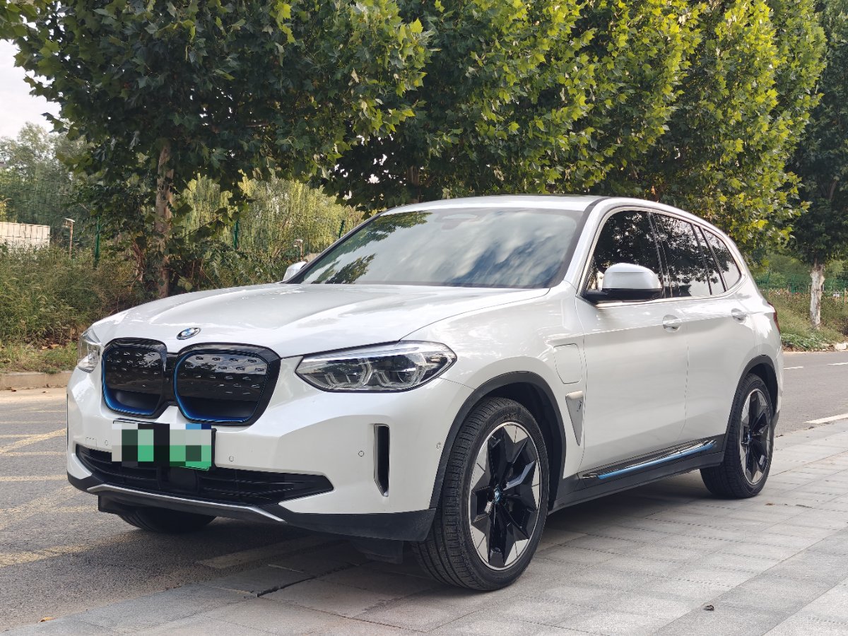 BMW iX3 2021 BMW iX3 2021 car image