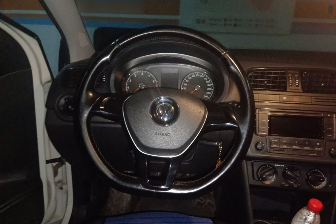 Volkswagen Polo 2016 #24 Volkswagen Polo 2016 car image #24