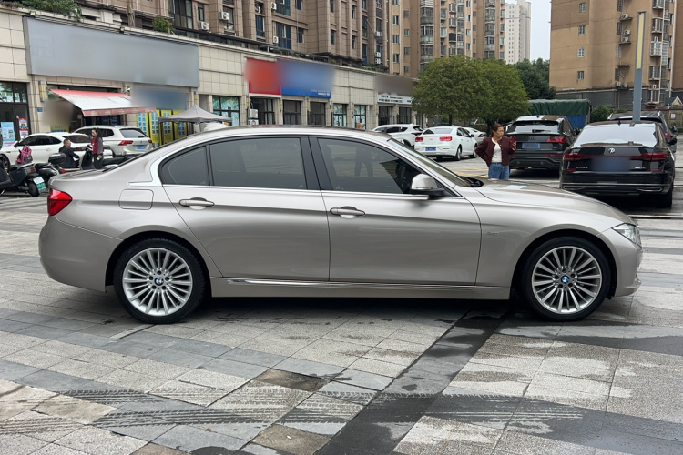 BMW 3 Series 2018 car image #7