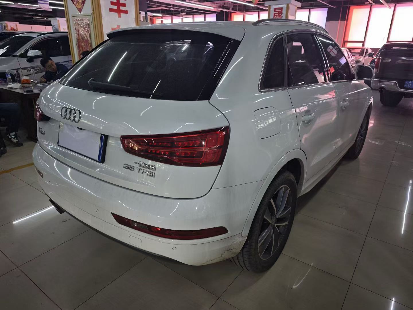 2018 imagen de coche #4