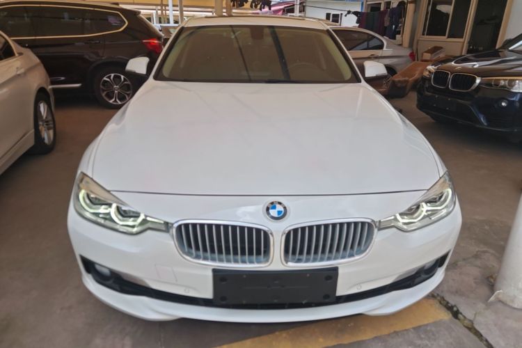 BMW 3 Series 2018 car image #3