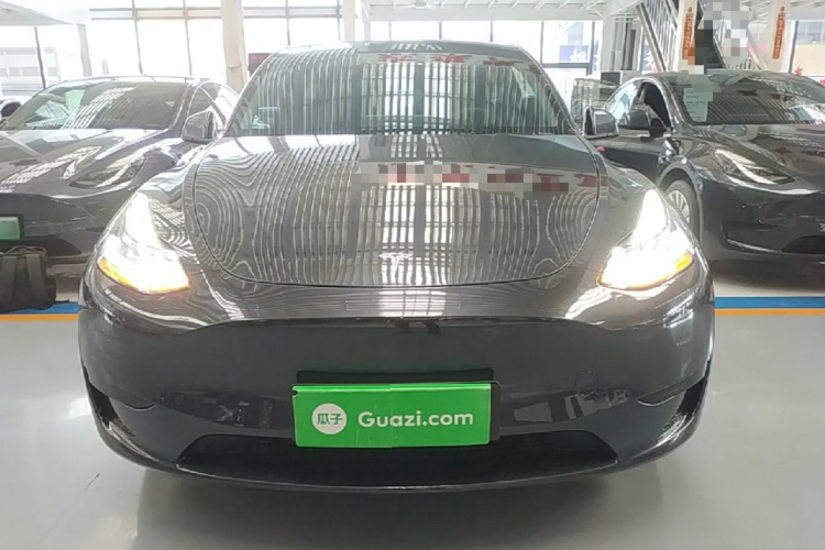 Tesla Model Y 2024 #3 Tesla Model Y 2024 car image #3