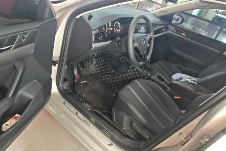 Volkswagen Lavida 2019 #16 Volkswagen Lavida 2019 car image #16