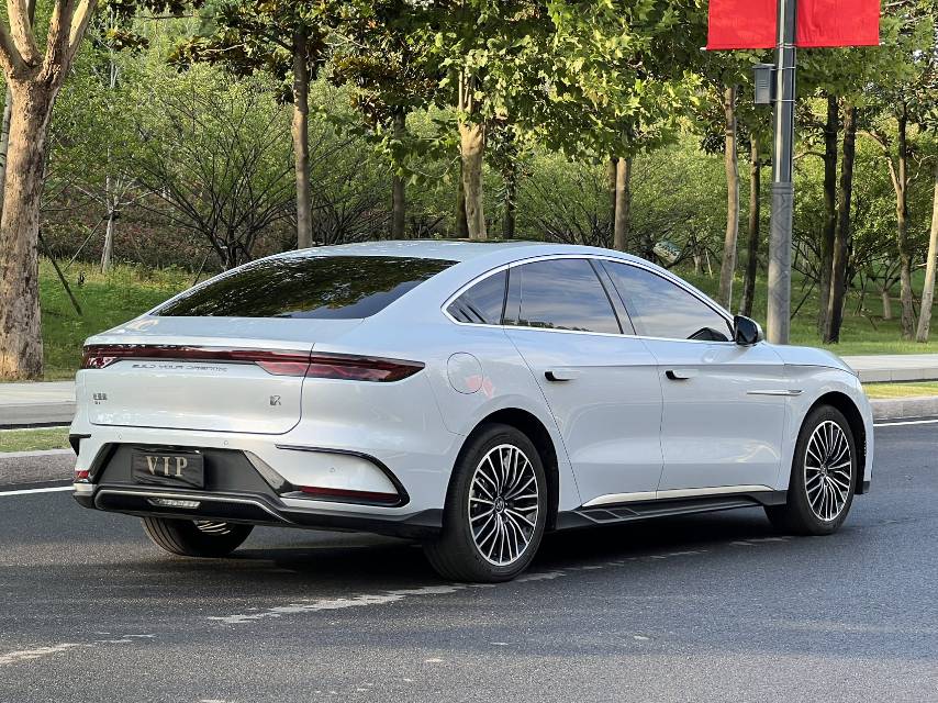 BYD Han 2024 car image #9