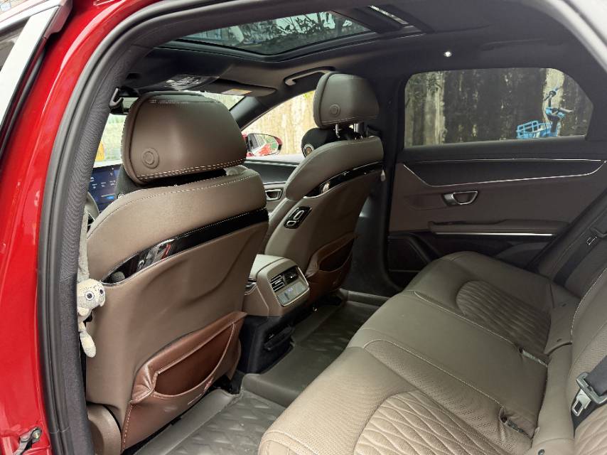 BYD Han 2022 car image #11