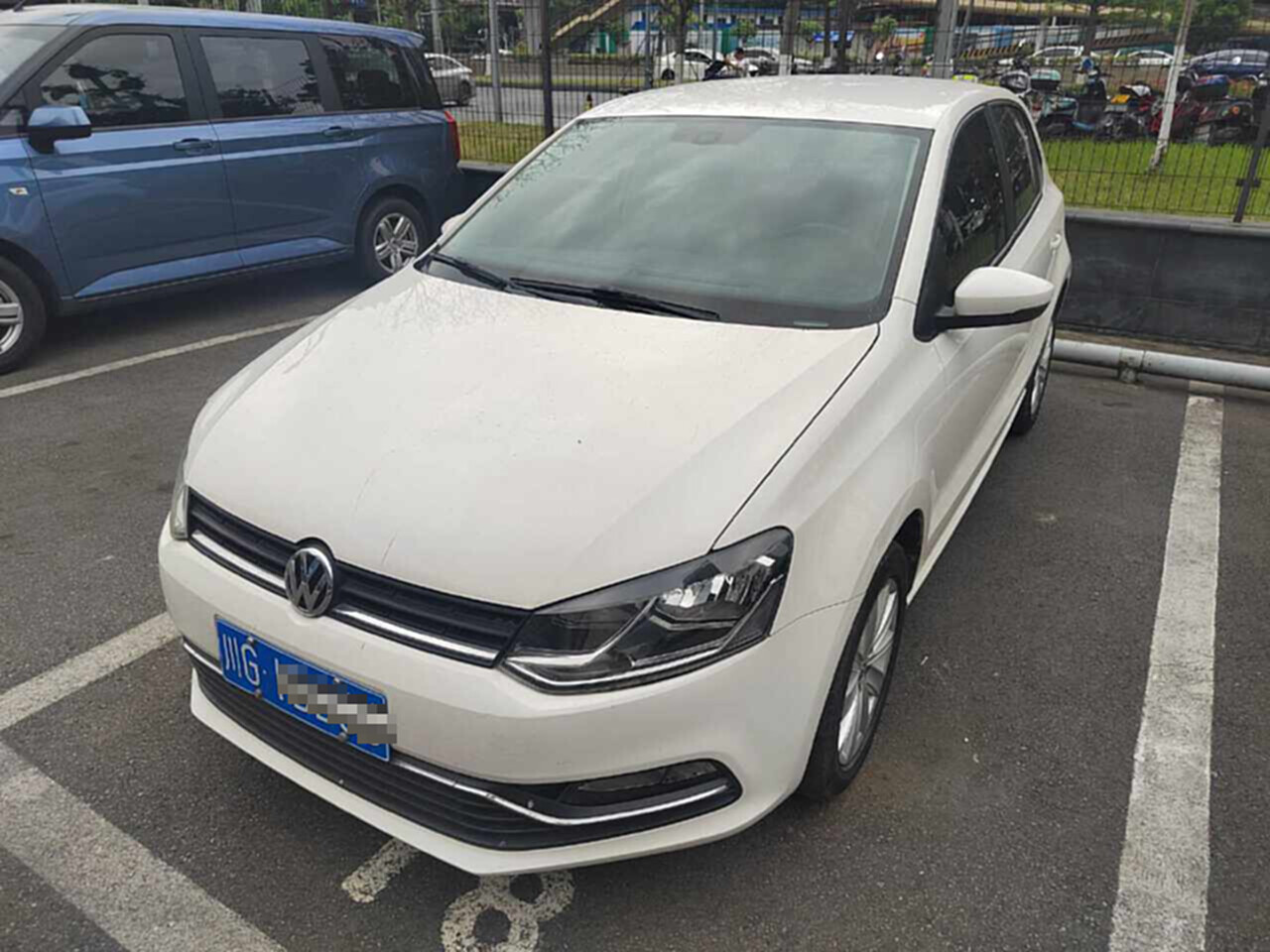 Volkswagen Polo 2014 Volkswagen Polo 2014 car image