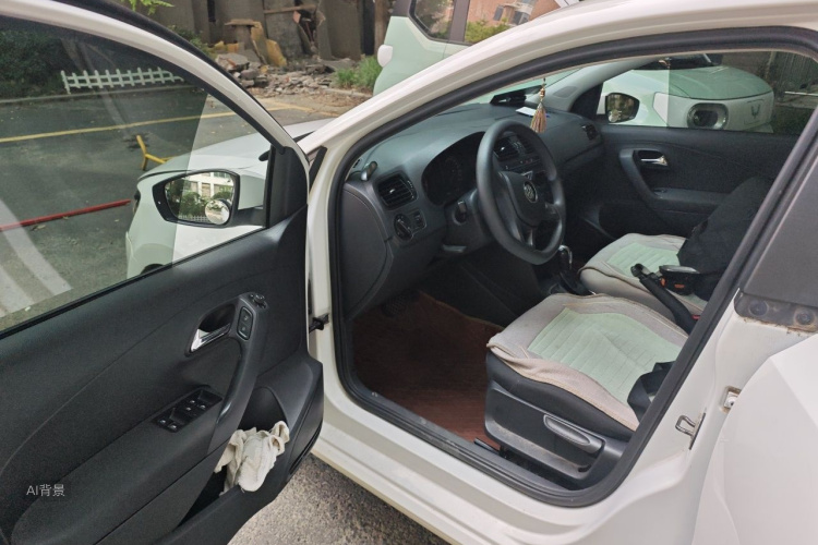 Volkswagen Polo 2018 car image #18