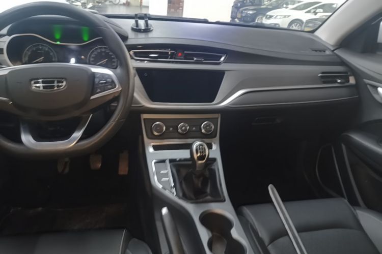 GEELY Emgrand 2021 car image #17