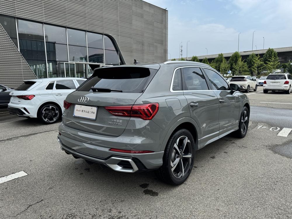 Audi Q3 2025 car image #5