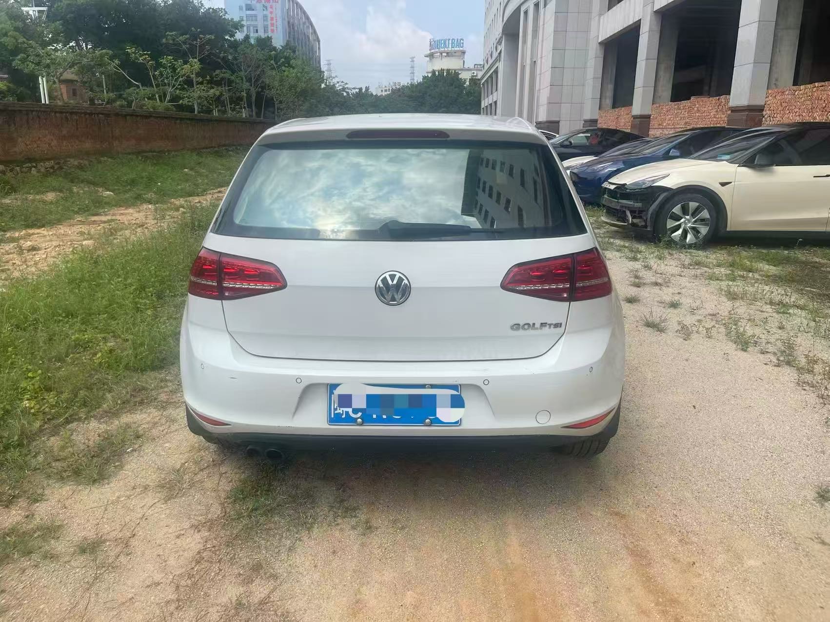 Volkswagen Golf 2015 car image #10