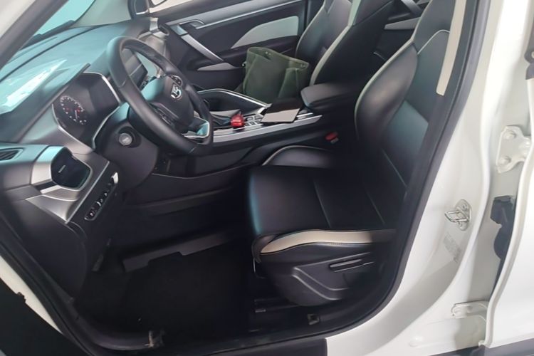 GEELY Coolray 2020 car image #15