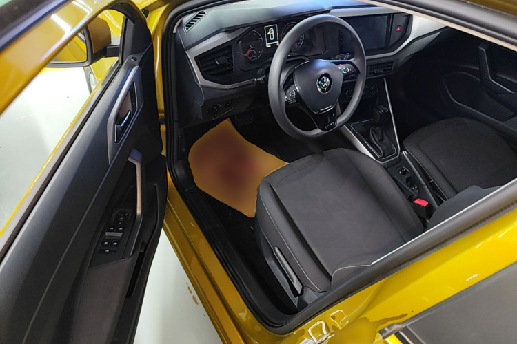 Volkswagen Polo 2020 car image #16