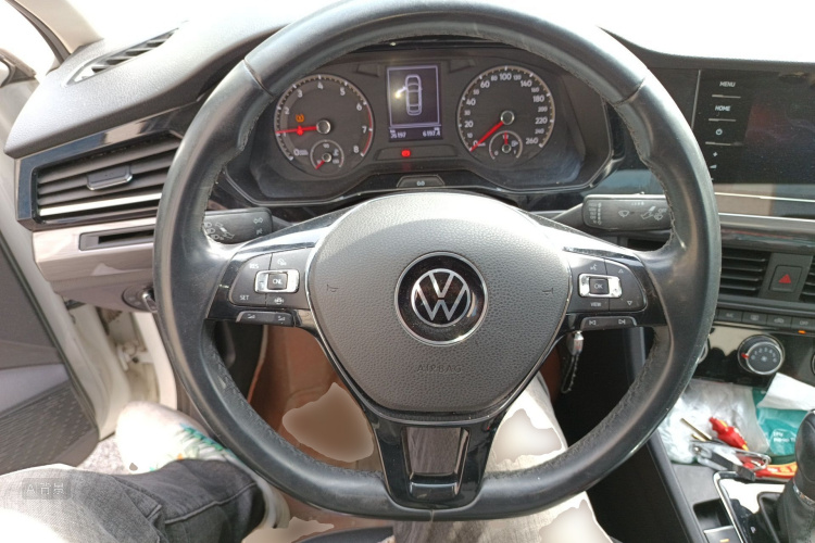 Volkswagen Bora 2022 car image #12