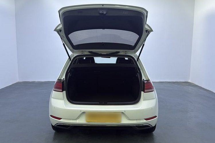 Volkswagen Golf 2020 car image #20