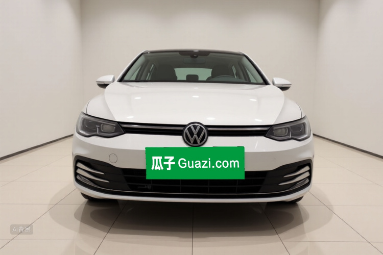 Volkswagen Golf 2021 car image #3