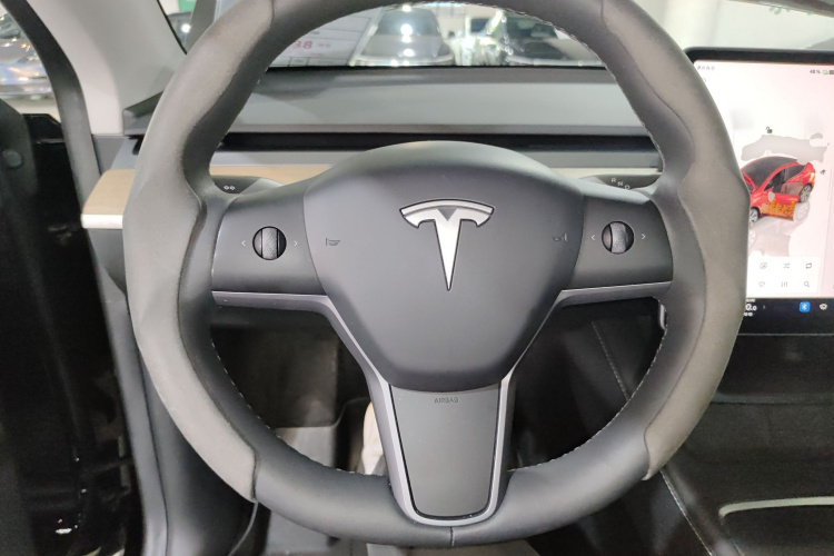 Tesla Model Y 2022 immagine di auto #11
