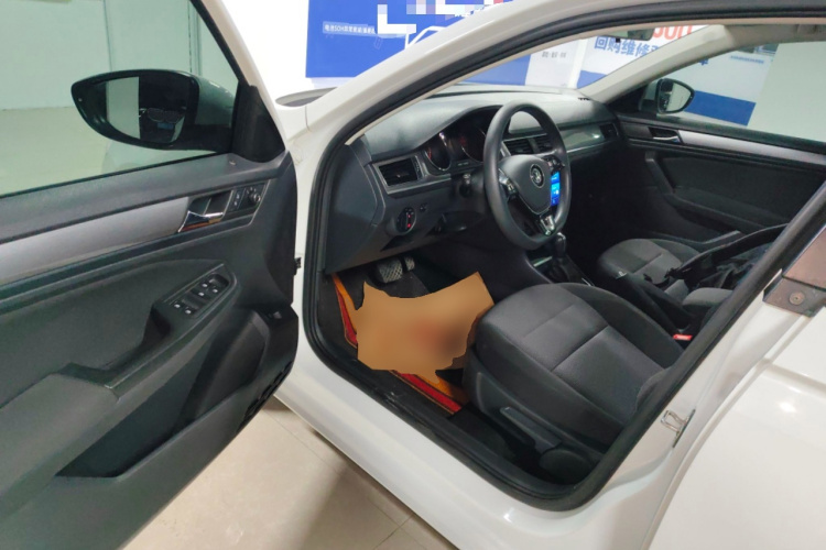 Volkswagen Bora 2023 car image #16