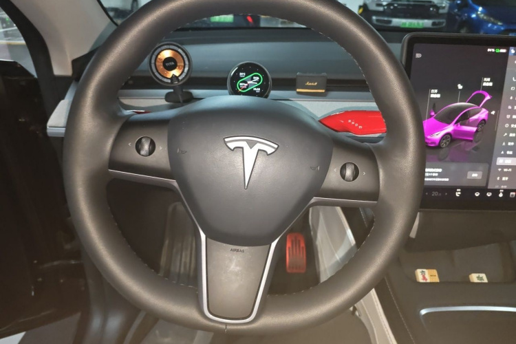 Tesla Model Y 2024 #11 Tesla Model Y 2024 car image #11