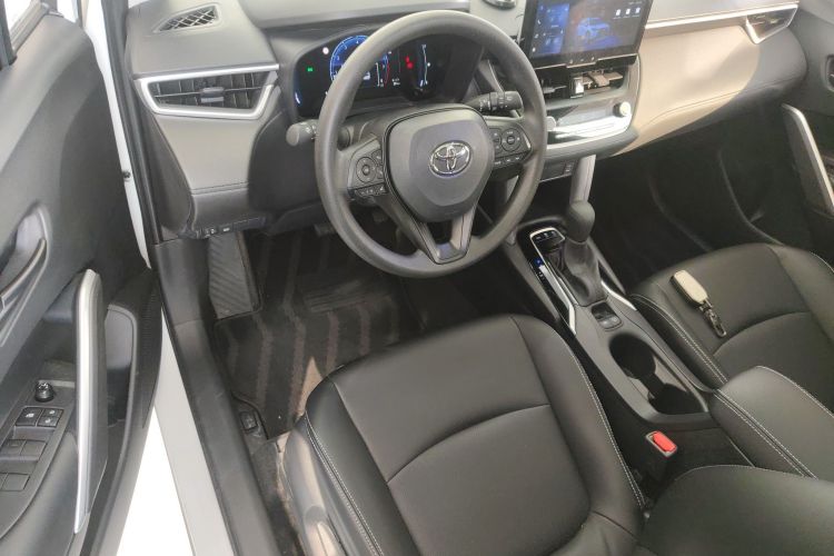 Toyota Corolla Cross 2024 изображение автомобиля #18