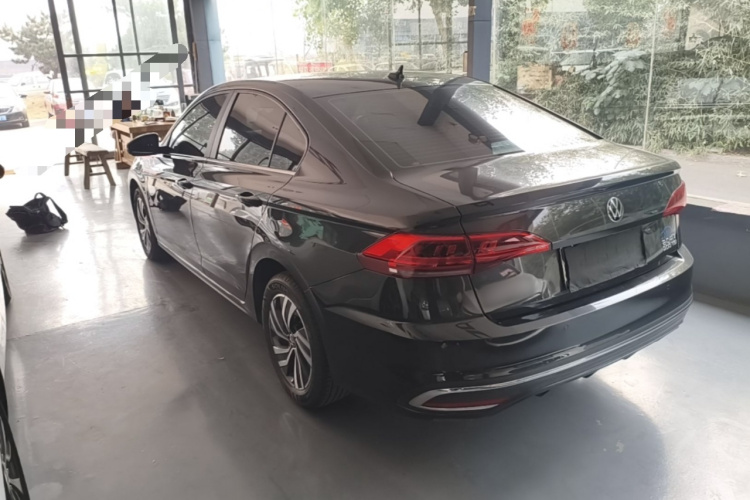 Volkswagen Bora 2025 car image #5