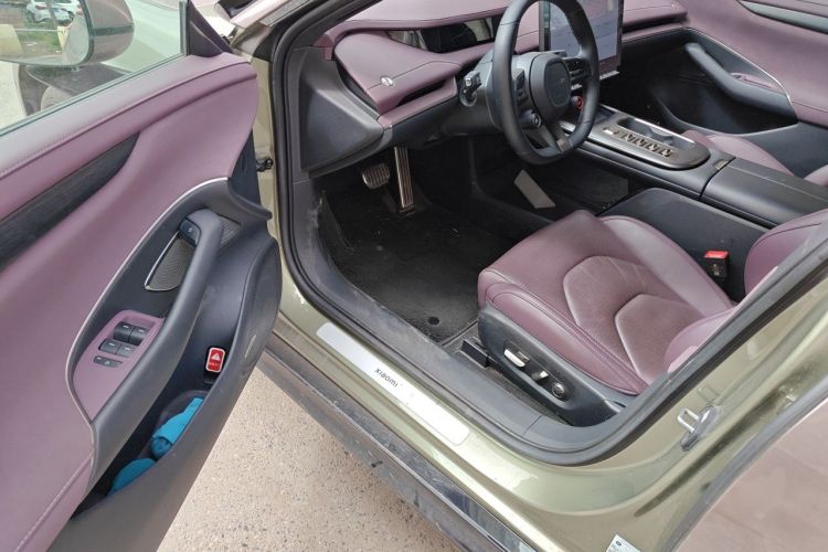 MI SU7 2024 immagine di auto #13