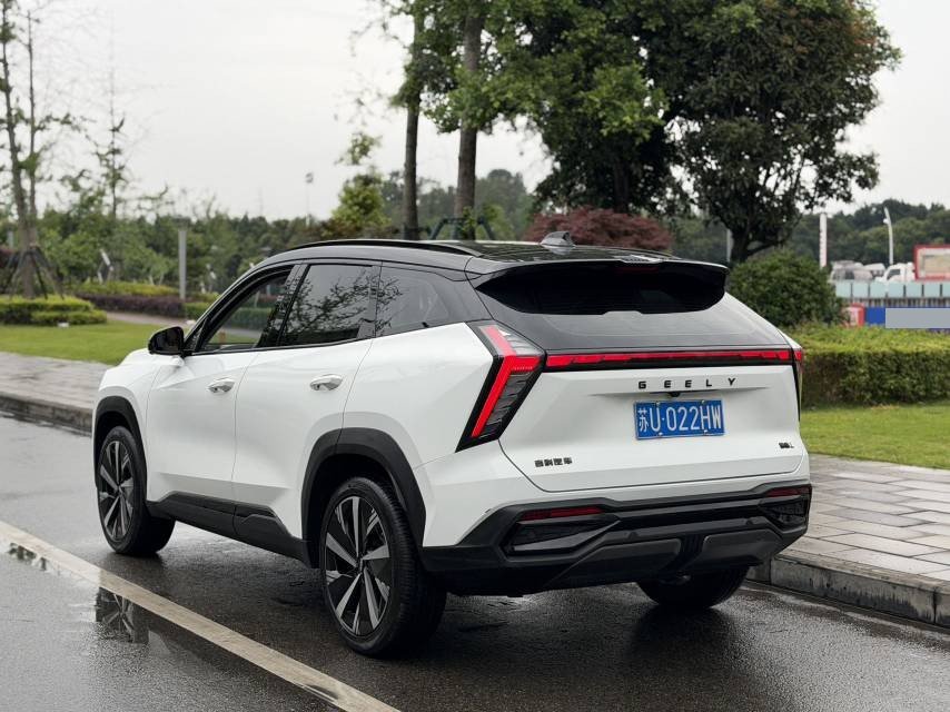 GEELY Boyue L 2024 car image #6
