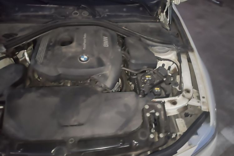 BMW 3 Series 2017 #24 BMW 3 Series 2017 car image #24