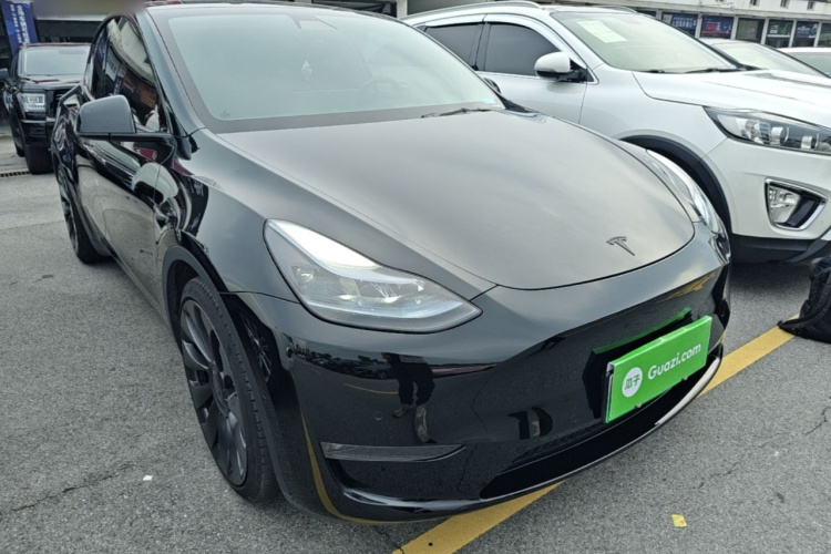 Tesla Model Y 2023 #4 Tesla Model Y 2023 immagine di auto #4