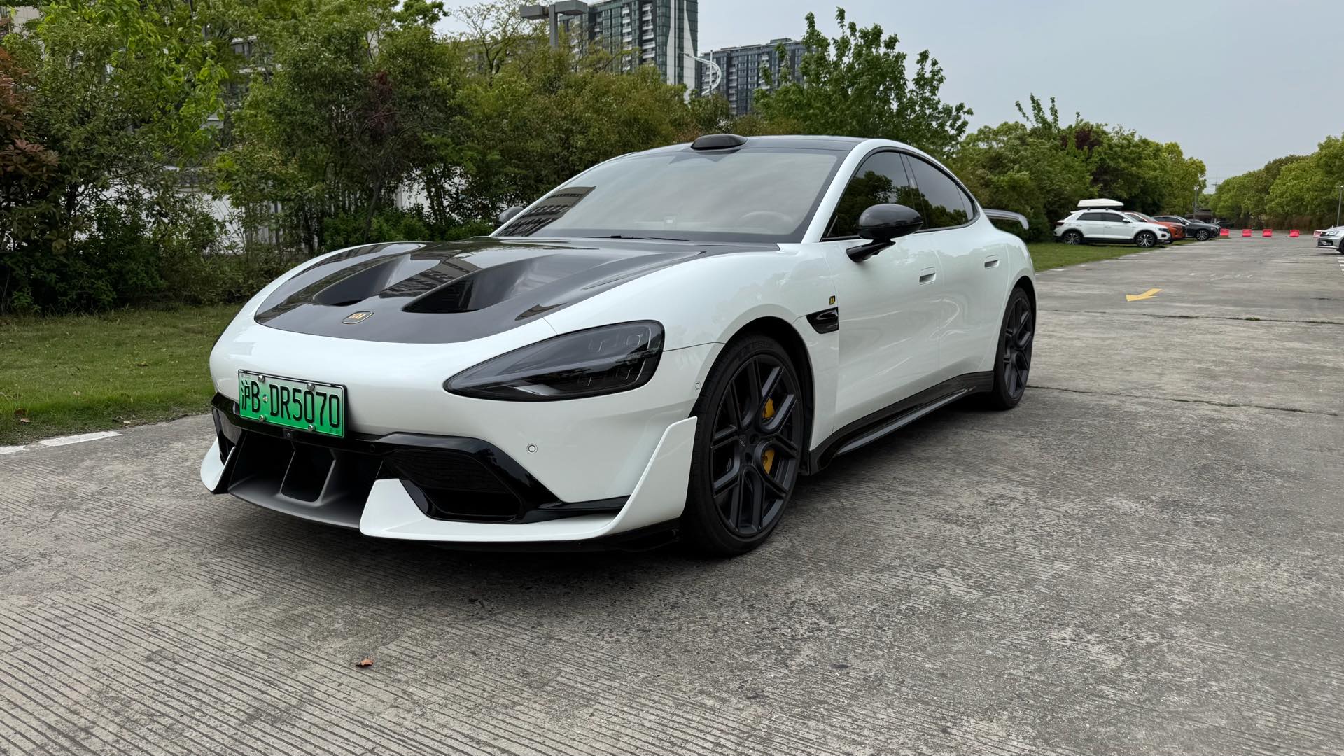 MI SU7 Ultra 2025 MI SU7 Ultra 2025 car image