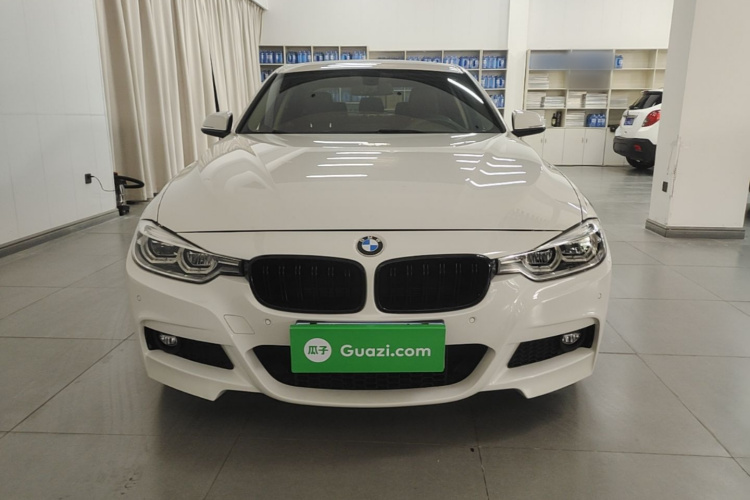 BMW 3 Series 2018 #3 BMW 3 Series 2018 car image #3