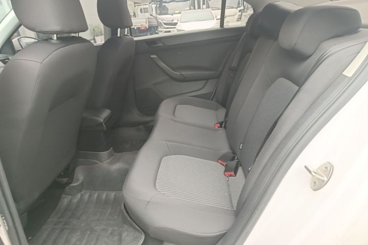 Volkswagen Santana 2018 car image #17
