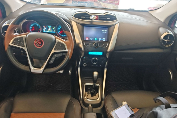 BYD Yuan 2016 #11 BYD Yuan 2016 car image #11